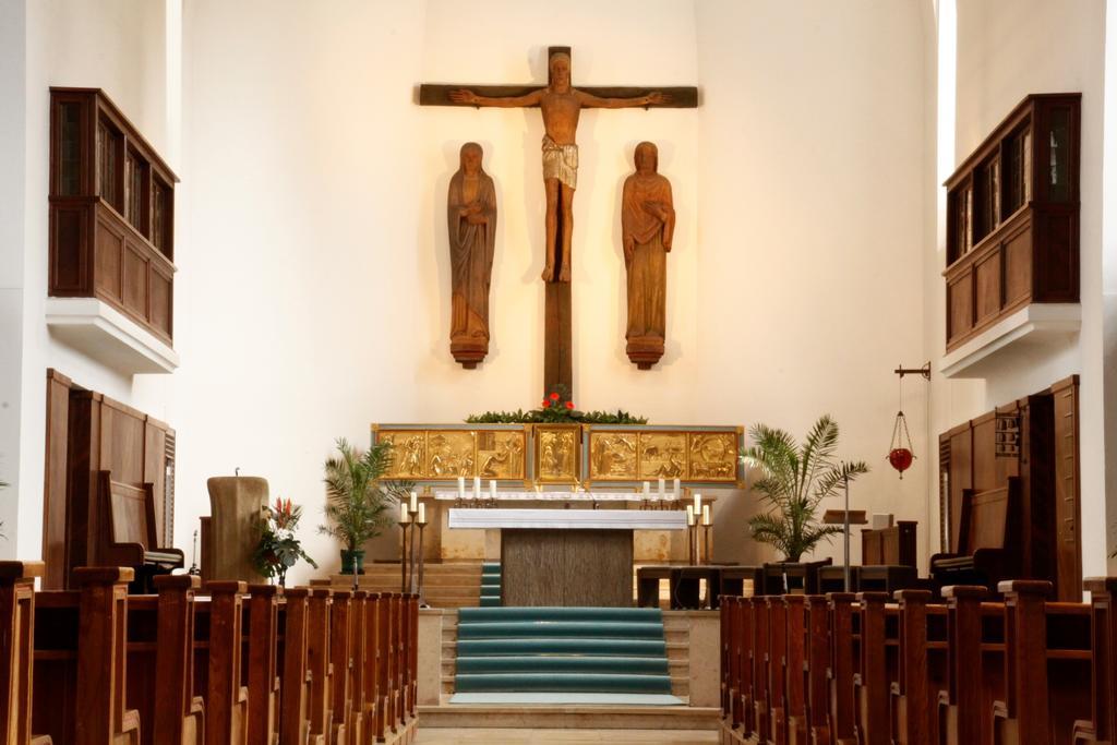 Kloster St. Josef Neumarkt in der Oberpfalz Exterior foto
