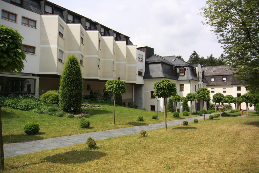Kloster St. Josef Neumarkt in der Oberpfalz Exterior foto